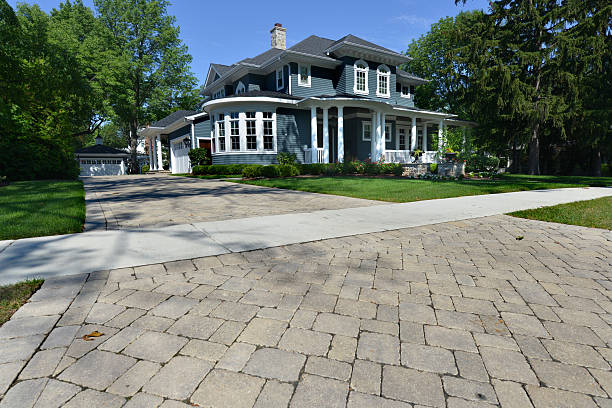 Best Professional Driveway Pavers  in Dyersburg, TN